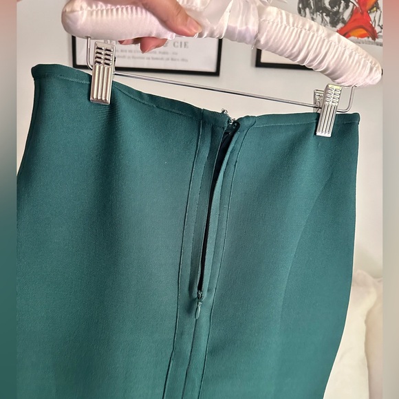 Green Pencil Skirt - Picture 5 of 7